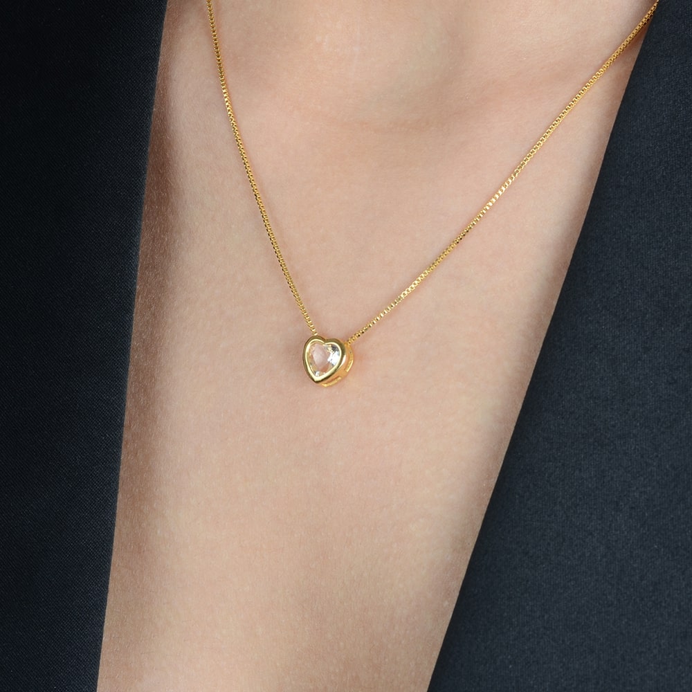 Colar Dourado de Pedra Natural em formato de Coração - Galeria