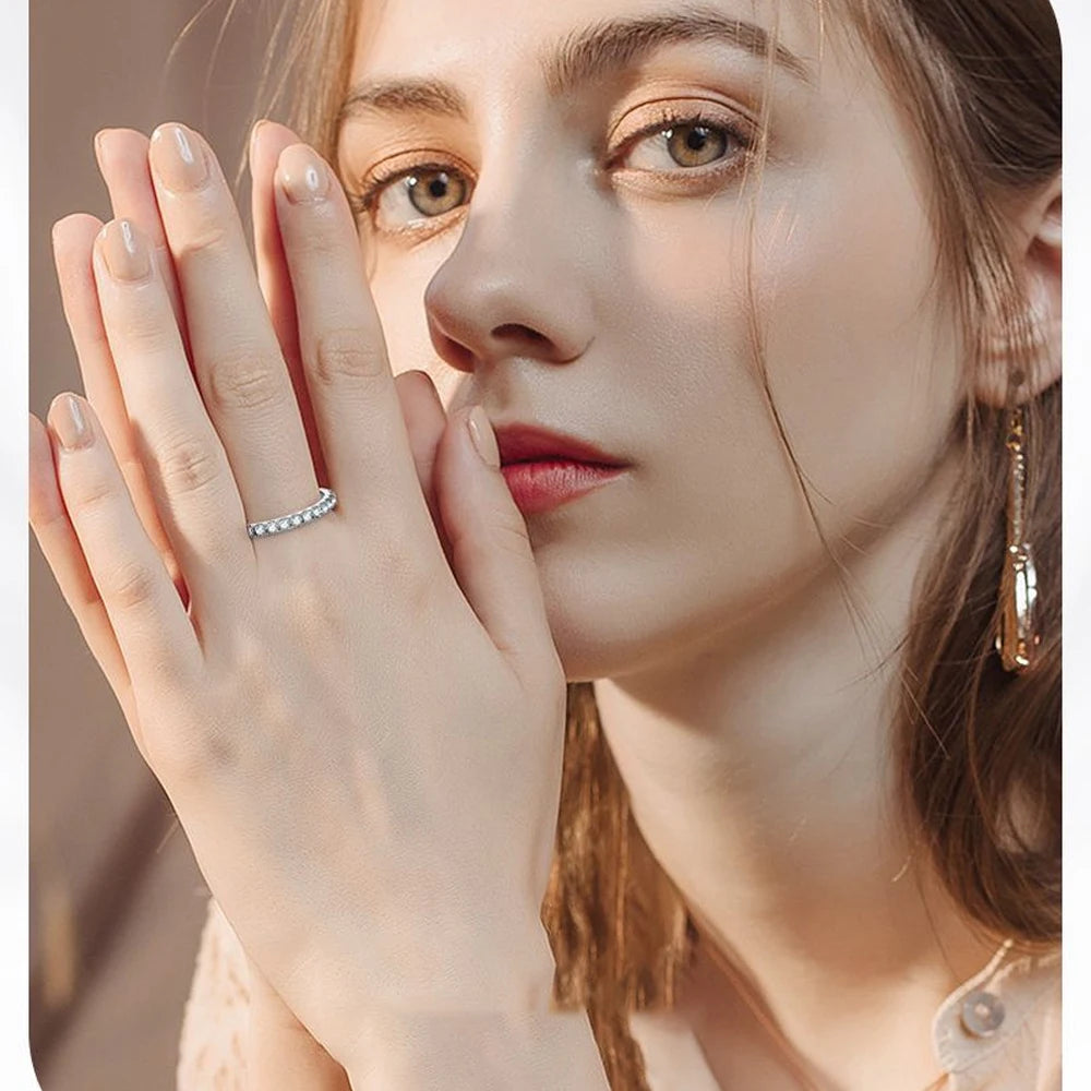 KNOBSPIN Anel Moissanite para Mulheres, Banda Eterna, Anéis de Noivado de Casamento 925 Prata Esterlina, Sólido Ouro Branco 18k, 2mm Cor D