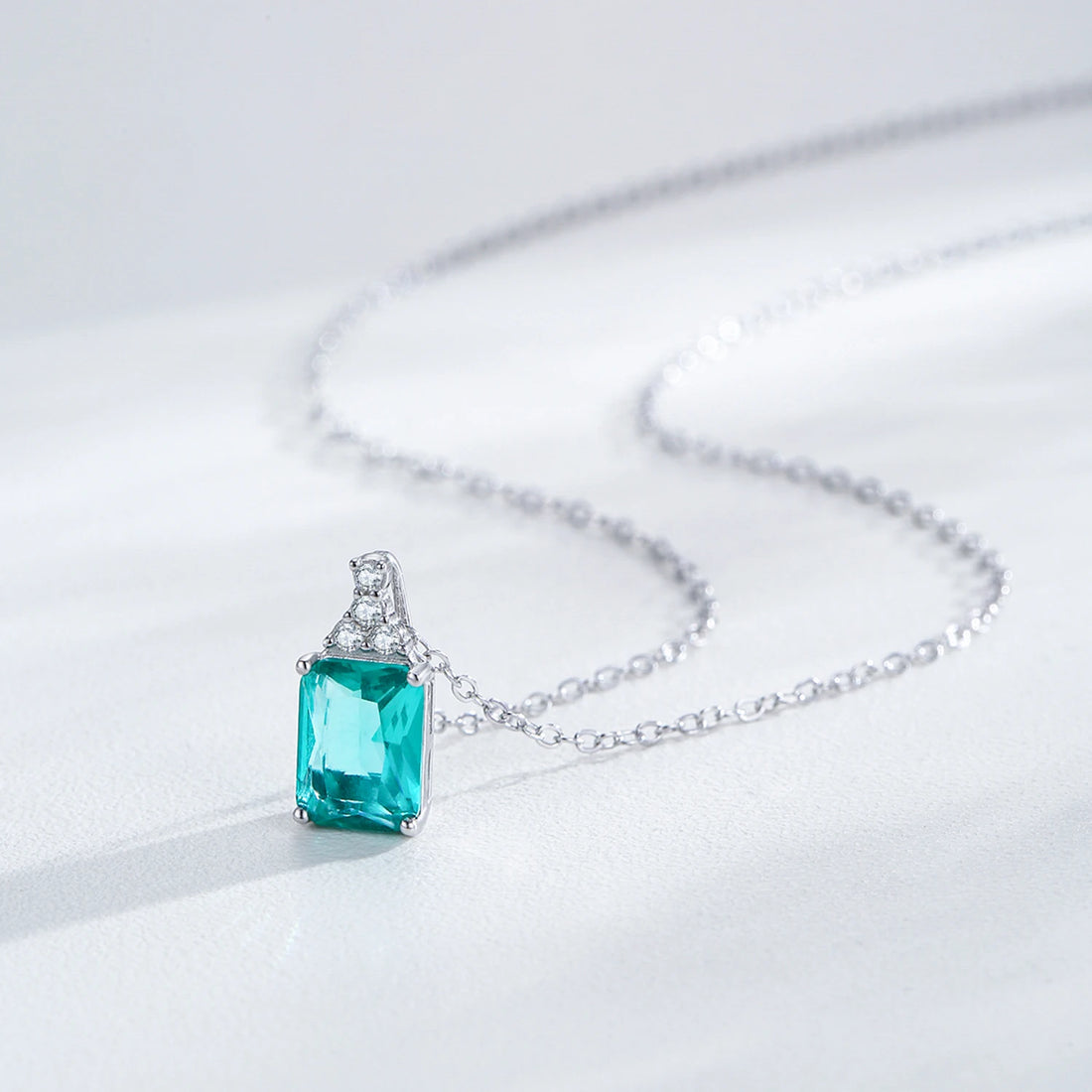 Colar de Luxo em Prata 925 com Zircônia Azul