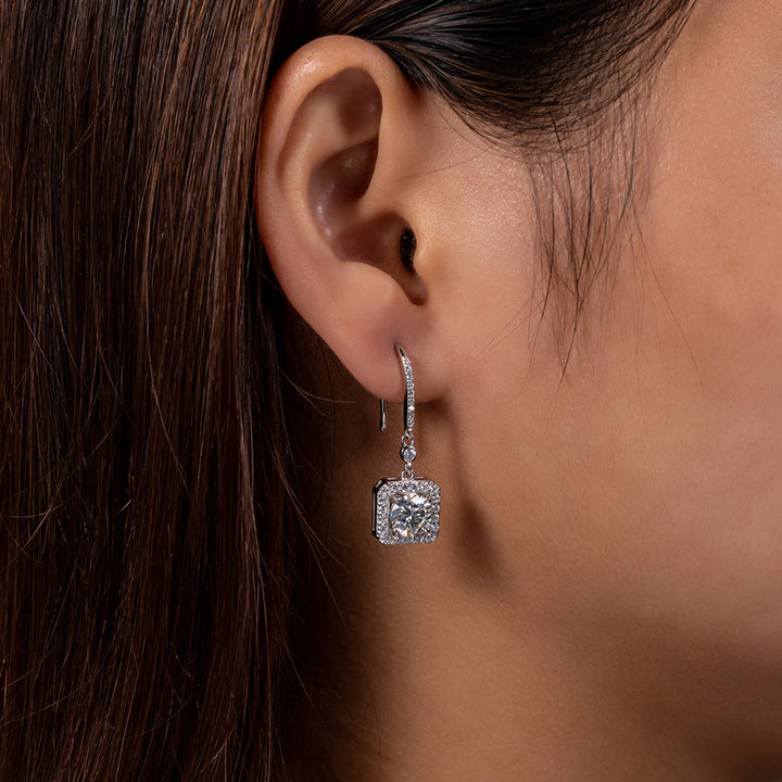 Elegância Vieja - Brincos de Moissanite Dourados em Prata 925
