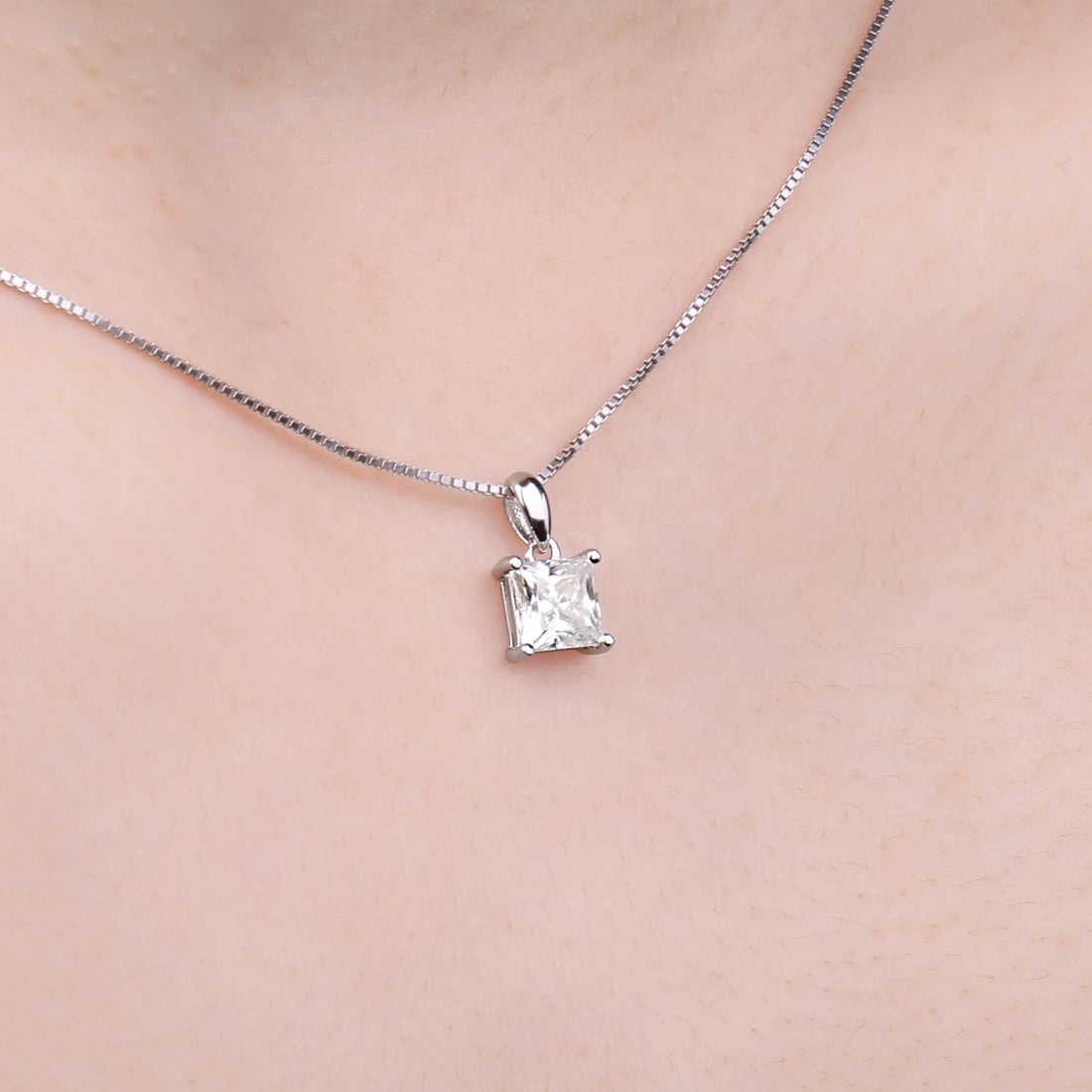 JewelryPalace Princesa 925 Sterling Silver Colar de Pingente para Mulheres, Menina Sem Cadeia Moda, Presente de Aniversário, 5A CZ 1ct