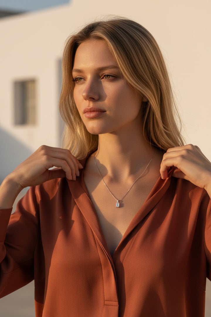 Colar Pingente Luxo Prata 925 com Corte Esmeralda